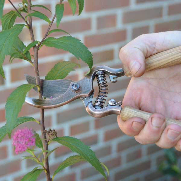 Gartenschere mit Holzgriff, Kupfer