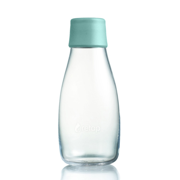 Retap Trinkflasche aus Glas mit Druckdeckel in mintblau.
