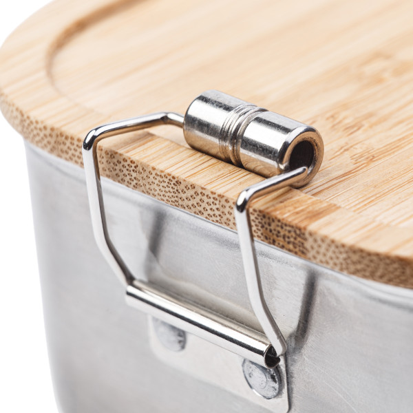 Hochwertige Clipverschlüsse sorgen für einen sicheren Verschluss der TAISTYBOX Lunchbox.